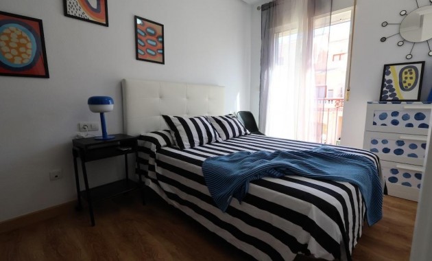 Herverkoop - duplex -
Orihuela Costa - La Zenia