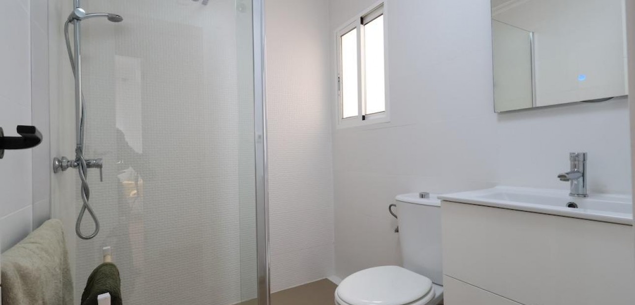 Herverkoop - duplex -
Orihuela Costa - La Zenia