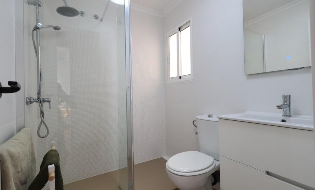 Herverkoop - duplex -
Orihuela Costa - La Zenia
