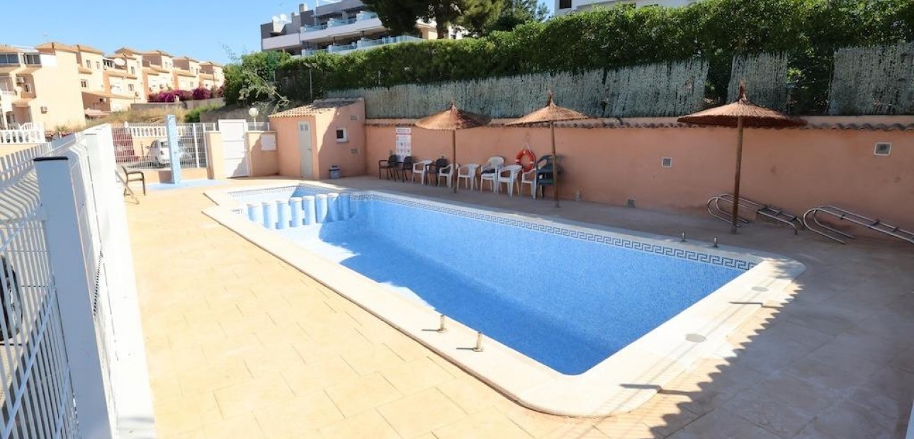 Herverkoop - duplex -
Orihuela Costa - La Zenia