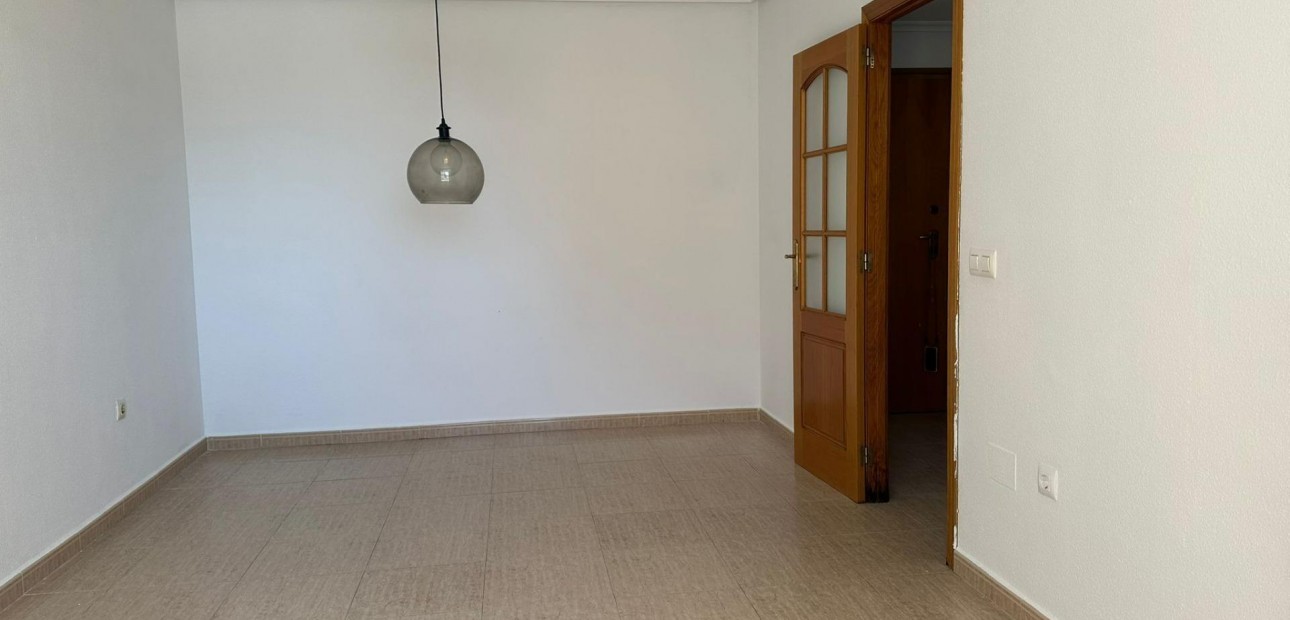 Herverkoop - Appartement / flat -
Torrevieja - Centro