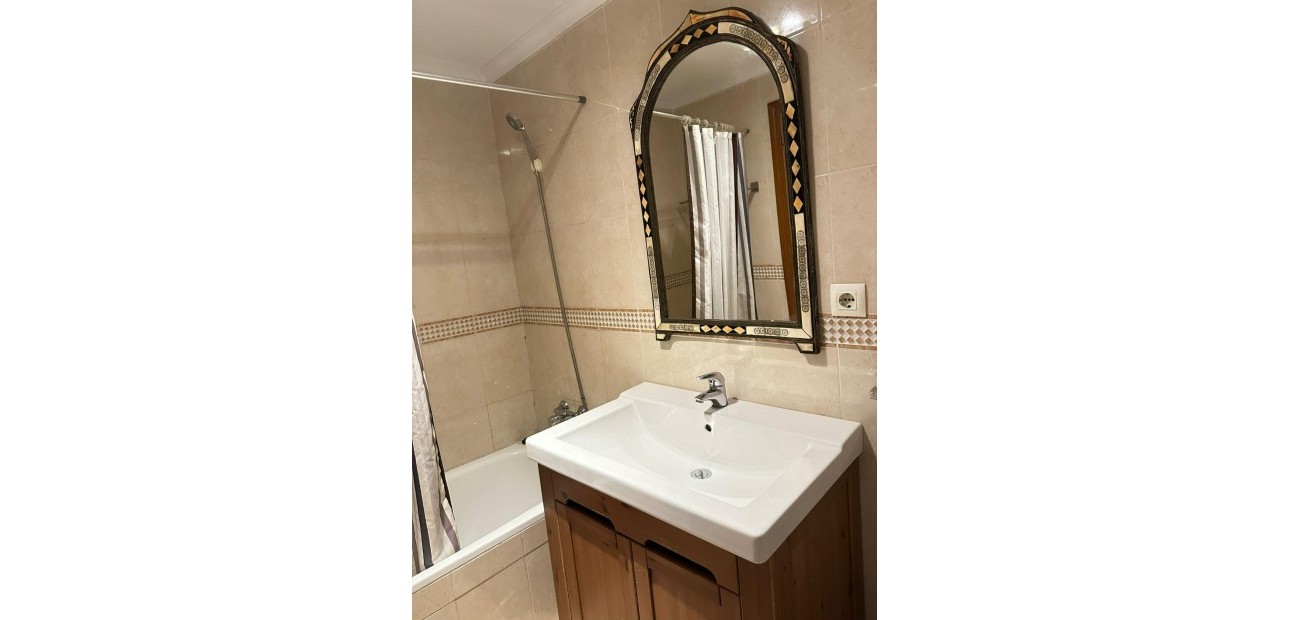 Herverkoop - Appartement / flat -
Torrevieja - Centro