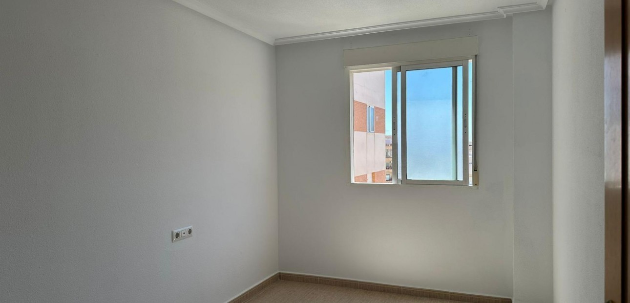 Herverkoop - Appartement / flat -
Torrevieja - Centro