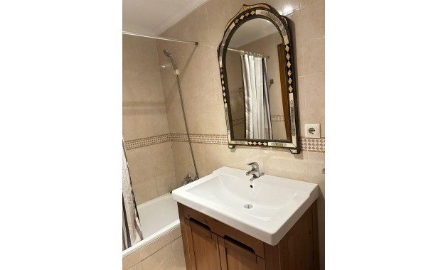 Herverkoop - Appartement / flat -
Torrevieja - Centro
