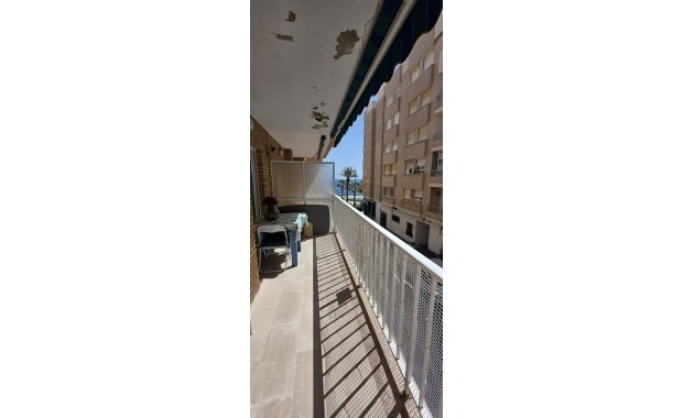 Sale - Apartment / flat -
Torrevieja - Centro