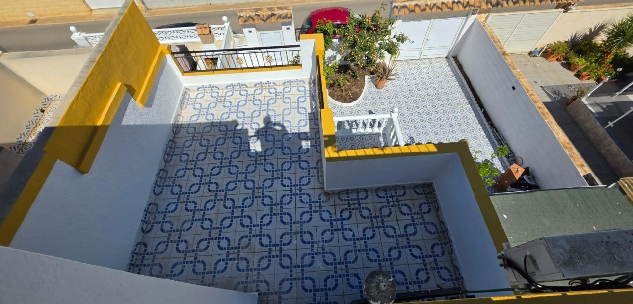 Herverkoop - Terraced house -
Torrevieja - Carrefour