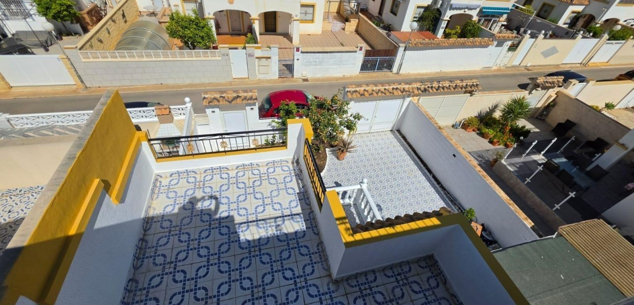 Herverkoop - Terraced house -
Torrevieja - Carrefour