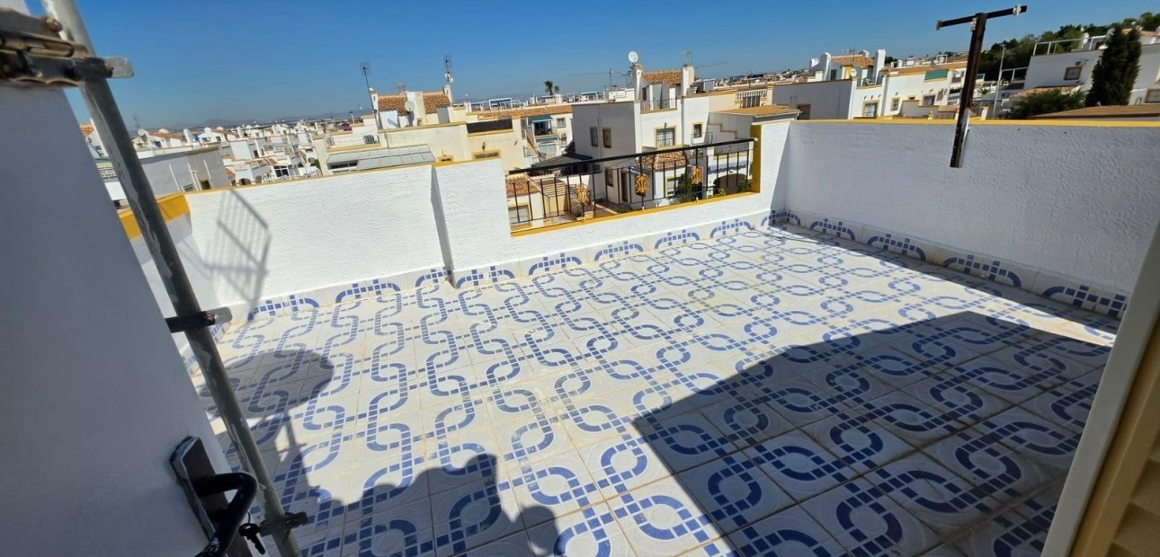 Herverkoop - Terraced house -
Torrevieja - Carrefour