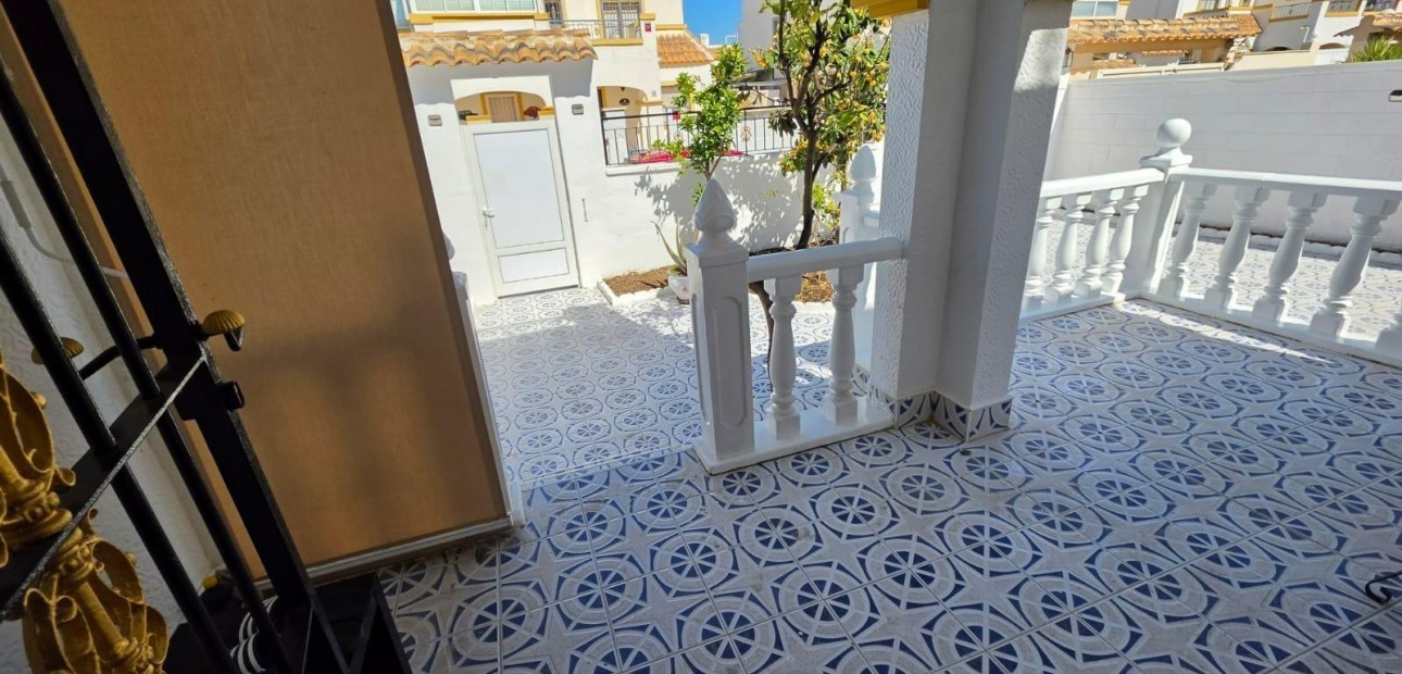 Herverkoop - Terraced house -
Torrevieja - Carrefour