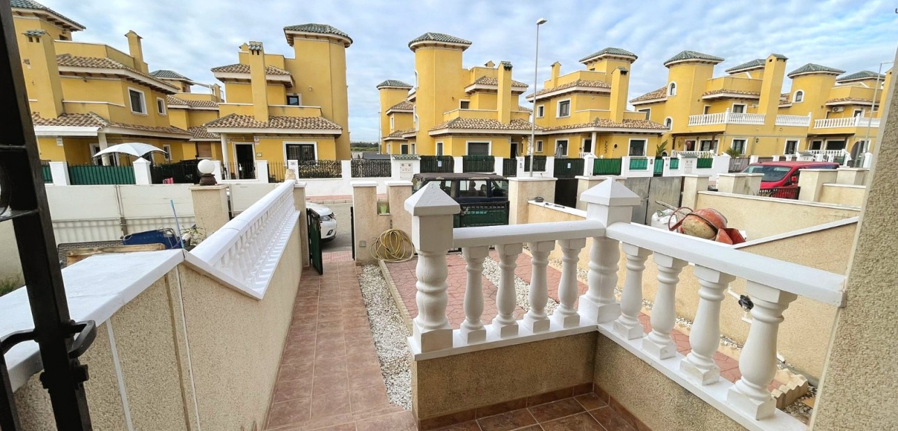 Herverkoop - Herenhuis -
Ciudad Quesada - Lo Marabu