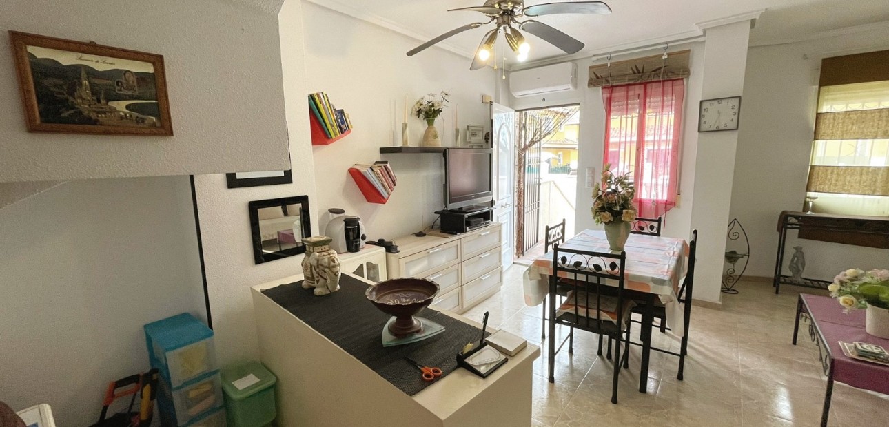 Herverkoop - Herenhuis -
Ciudad Quesada - Lo Marabu