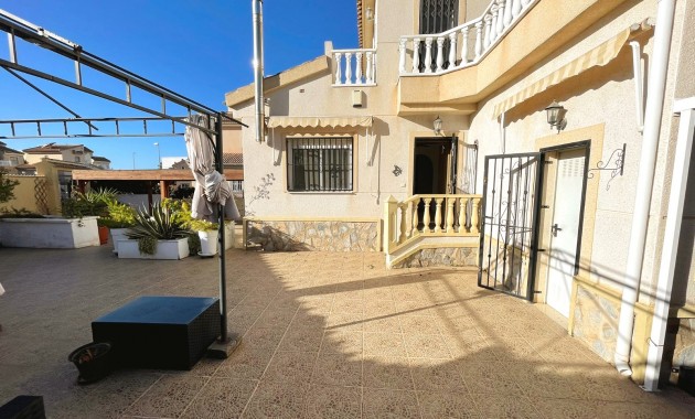 Herverkoop - Detached Villa -
Ciudad Quesada - Doña Pepa