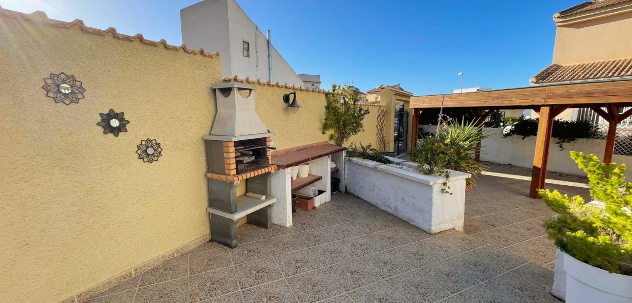 Herverkoop - Detached Villa -
Ciudad Quesada - Doña Pepa