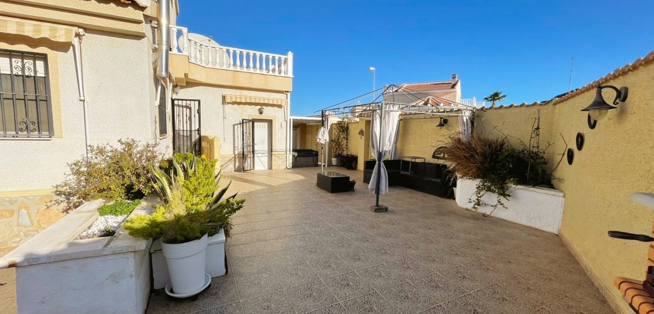 Herverkoop - Detached Villa -
Ciudad Quesada - Doña Pepa