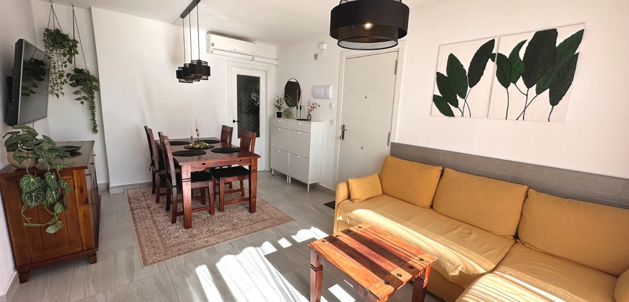 Venta - Apartamento / piso -
Torrevieja - San Luis