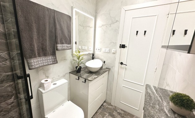 Venta - Apartamento / piso -
Torrevieja - San Luis