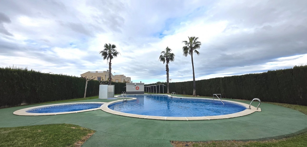 Venta - Apartamento / piso -
Torrevieja - San Luis