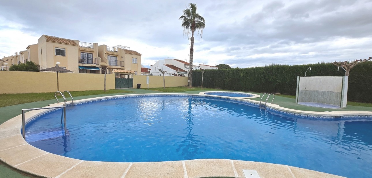 Venta - Apartamento / piso -
Torrevieja - San Luis