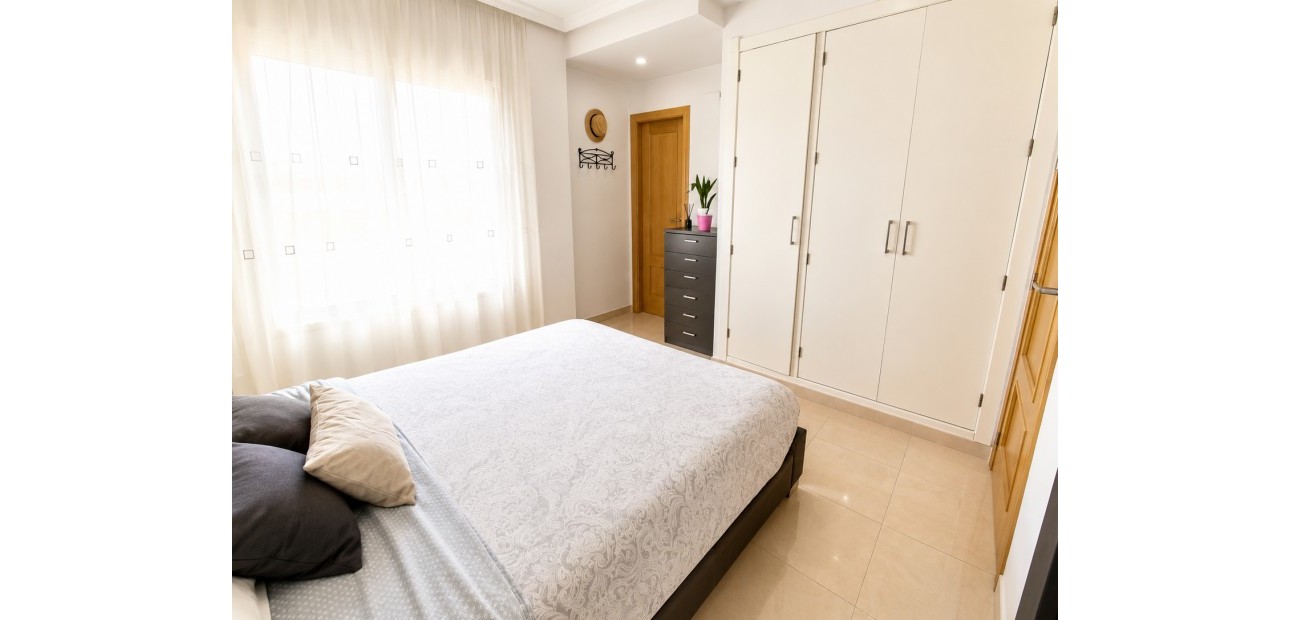 Herverkoop - Appartement / flat -
Almoradi - Almoradi - Town