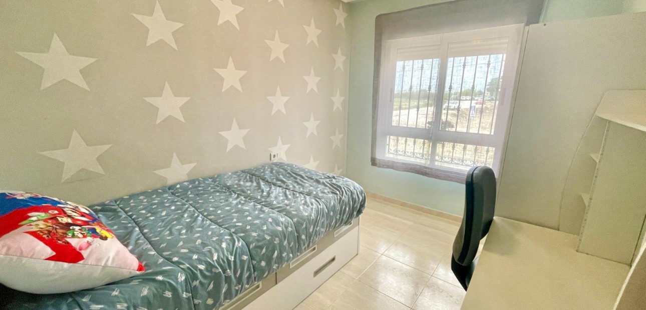 Herverkoop - Appartement / flat -
Almoradi - Almoradi - Town
