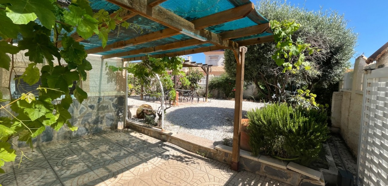Herverkoop - Herenhuis -
Ciudad Quesada - La Marquesa Golf