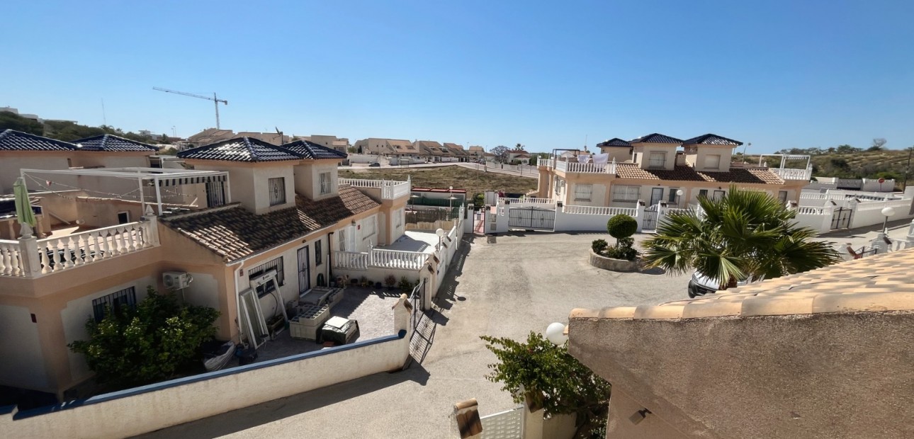 Herverkoop - Herenhuis -
Ciudad Quesada - La Marquesa Golf