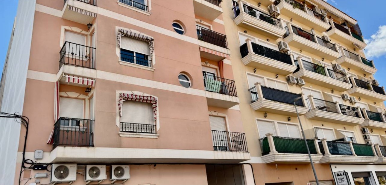 Herverkoop - Appartement / flat -
Almoradi - Almoradi - Town