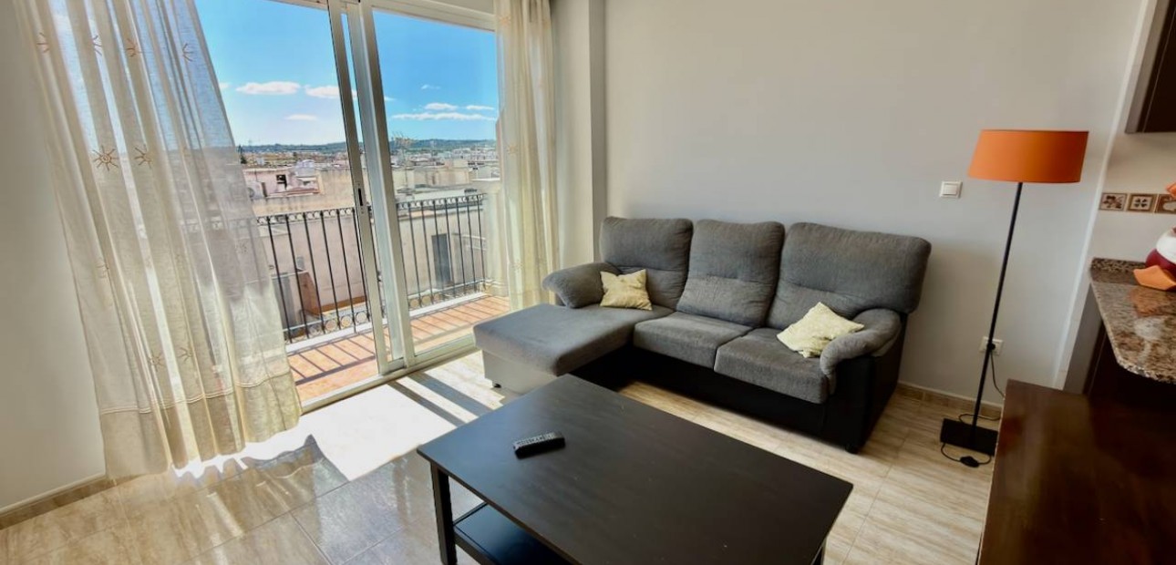 Herverkoop - Appartement / flat -
Almoradi - Almoradi - Town