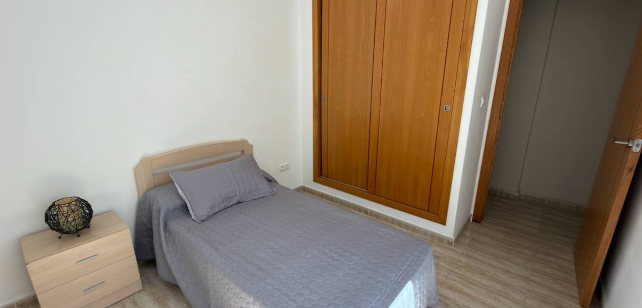 Herverkoop - Appartement / flat -
Almoradi - Almoradi - Town