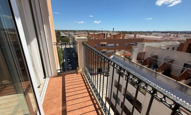 Herverkoop - Appartement / flat -
Almoradi - Almoradi - Town