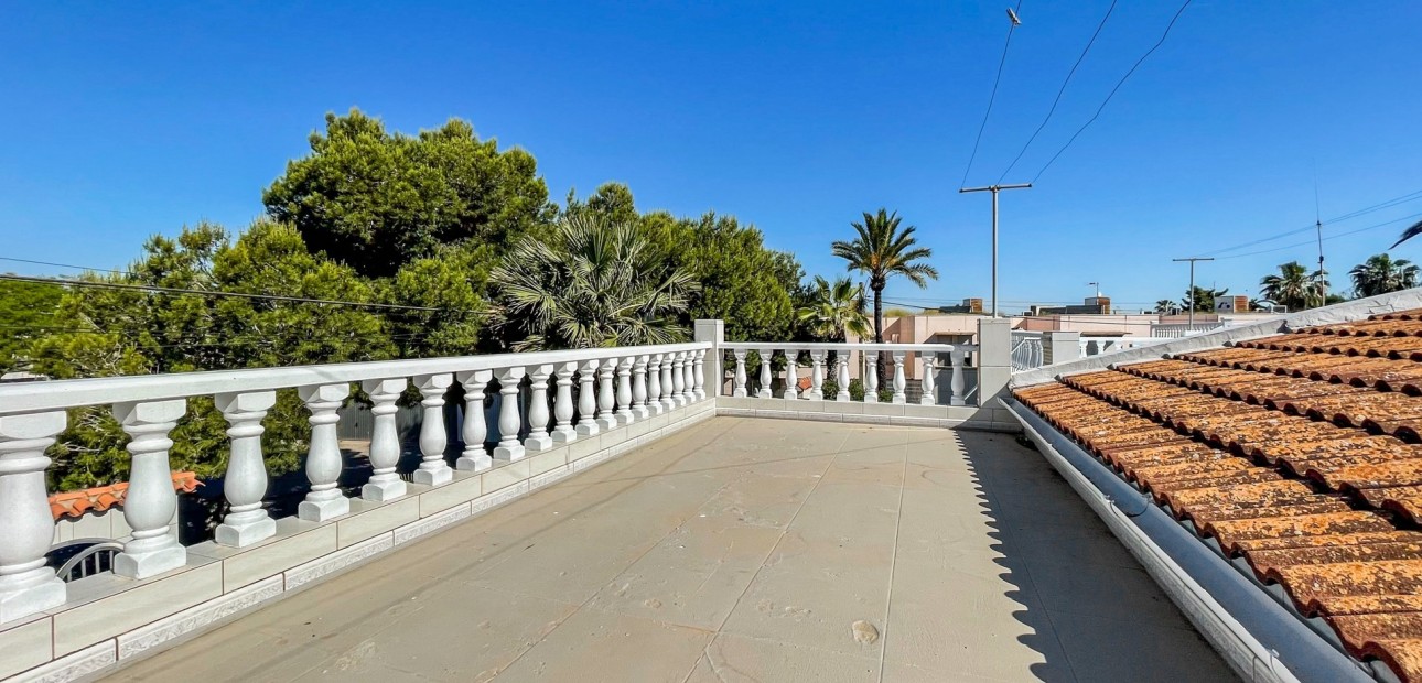 Herverkoop - Bungalow -
Torrevieja - Torreta Florida