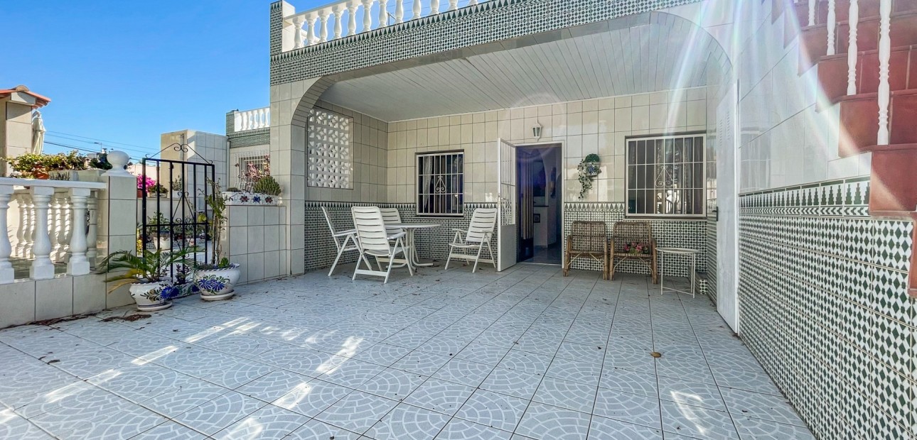 Herverkoop - Bungalow -
Torrevieja - Torreta Florida