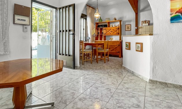 Herverkoop - Bungalow -
Torrevieja - Torreta Florida