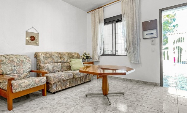 Herverkoop - Bungalow -
Torrevieja - Torreta Florida