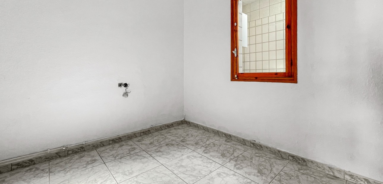 Herverkoop - Bungalow -
Torrevieja - Torreta Florida