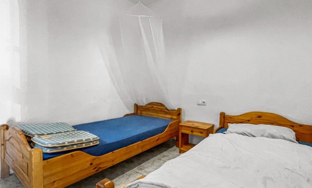 Herverkoop - Bungalow -
Torrevieja - Torreta Florida