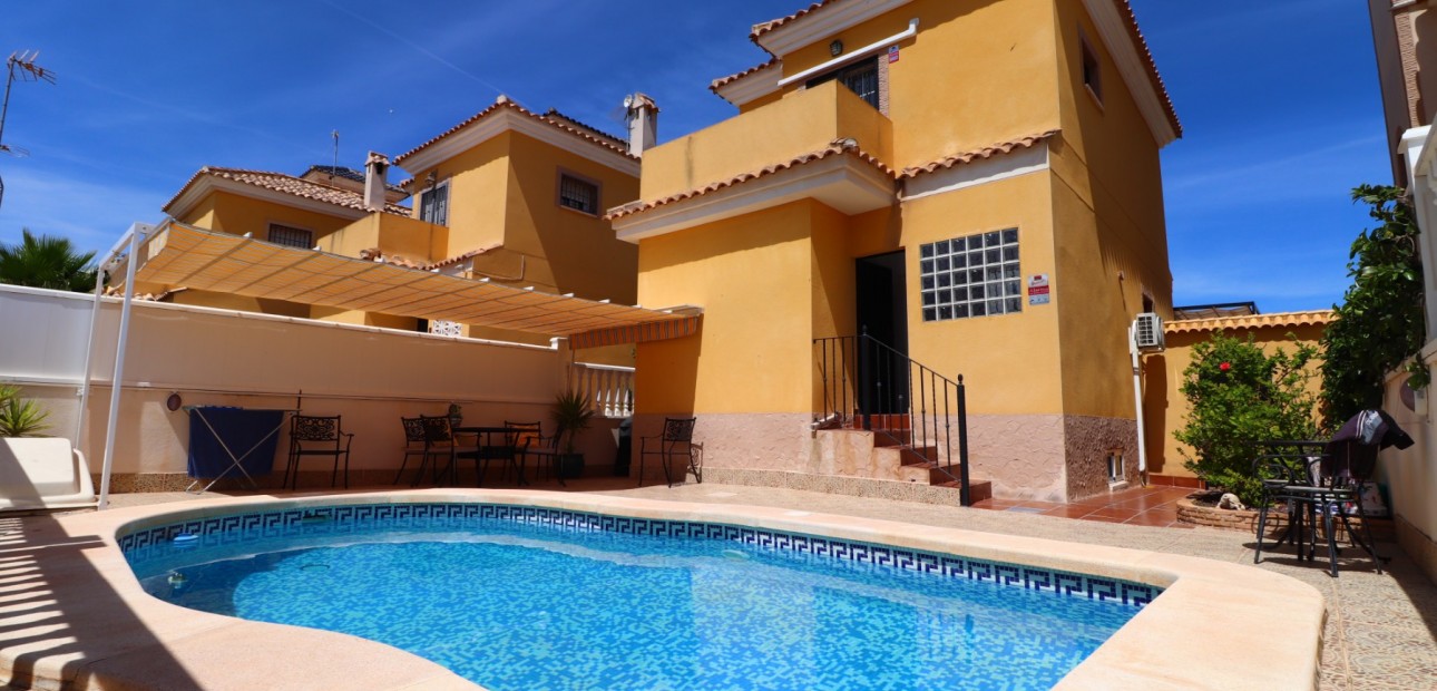 Herverkoop - Detached Villa -
Algorfa - Lo Crispin