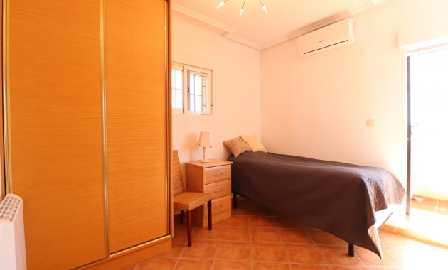 Herverkoop - Detached Villa -
Algorfa - Lo Crispin