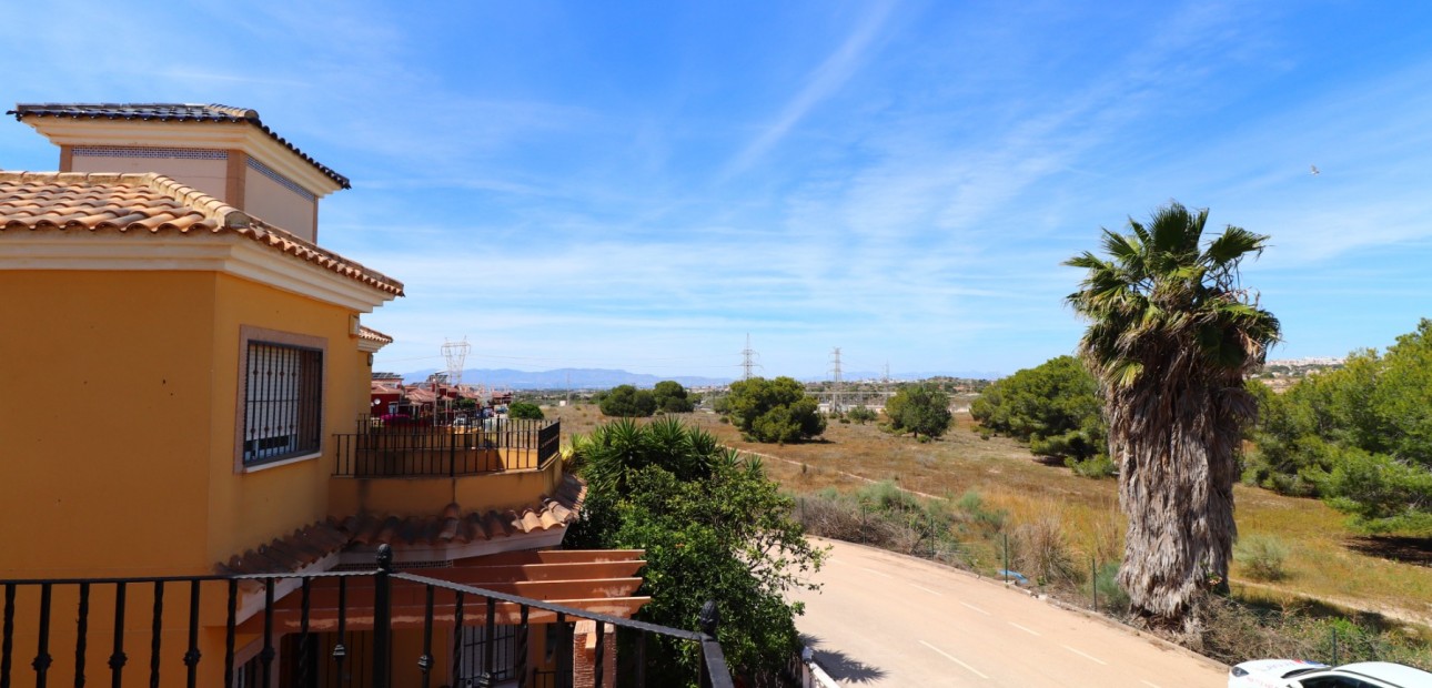 Herverkoop - Detached Villa -
Algorfa - Lo Crispin