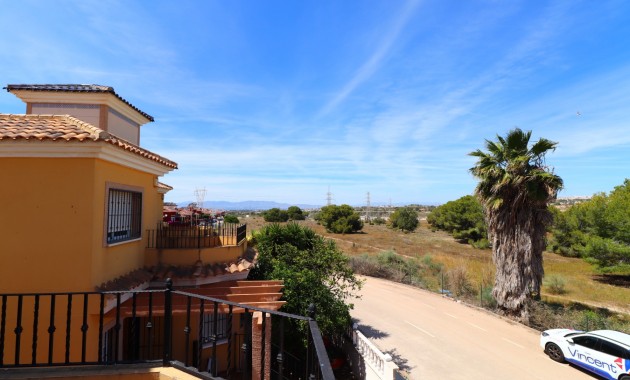 Herverkoop - Detached Villa -
Algorfa - Lo Crispin