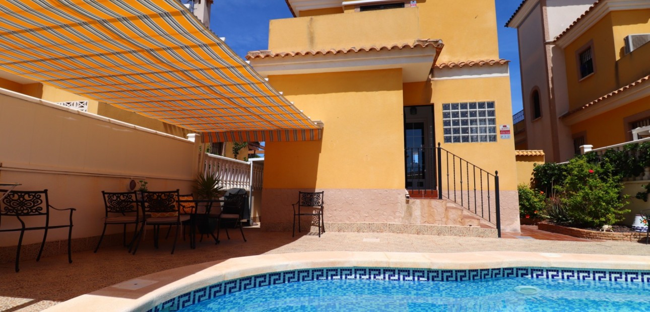Herverkoop - Detached Villa -
Algorfa - Lo Crispin