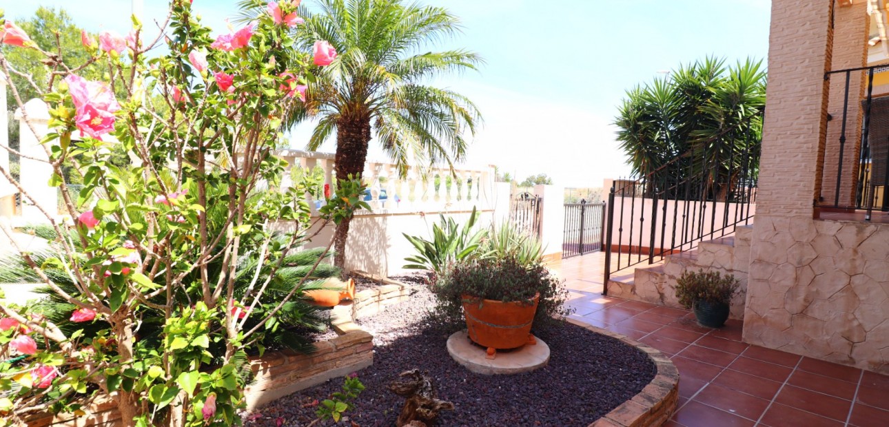 Herverkoop - Detached Villa -
Algorfa - Lo Crispin