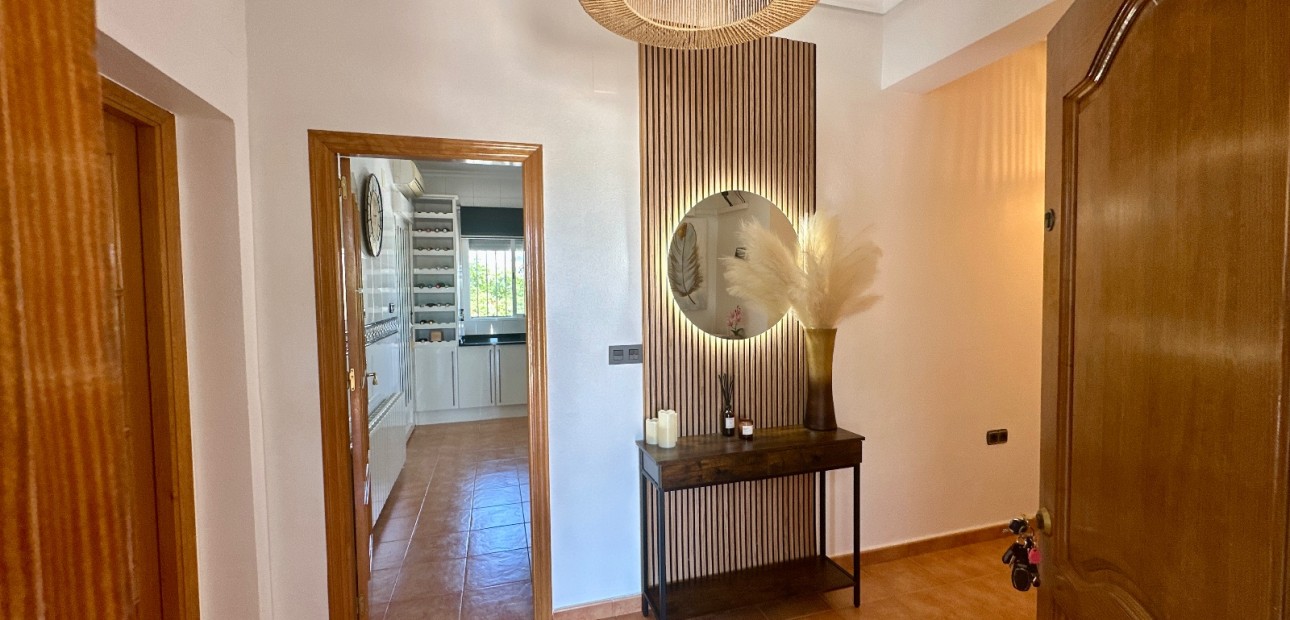 Herverkoop - Country Property -
Catral