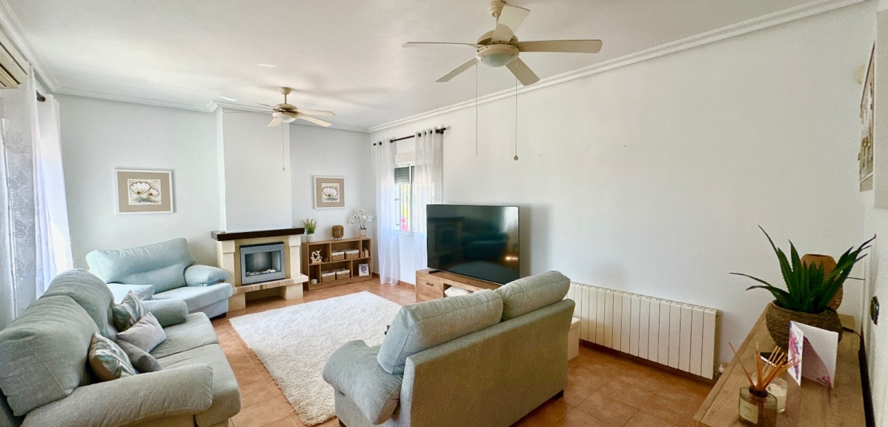 Herverkoop - Country Property -
Catral