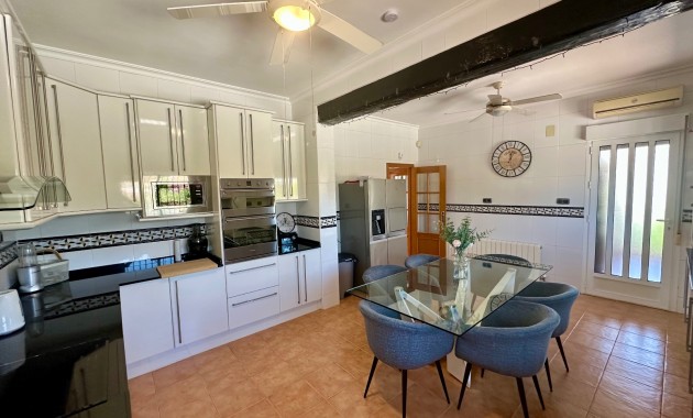 Herverkoop - Country Property -
Catral
