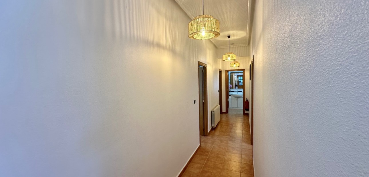 Herverkoop - Country Property -
Catral
