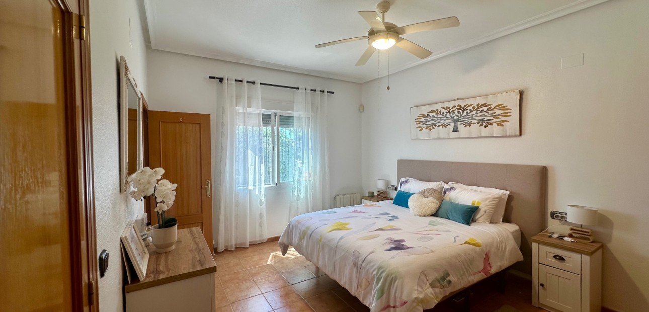 Herverkoop - Country Property -
Catral
