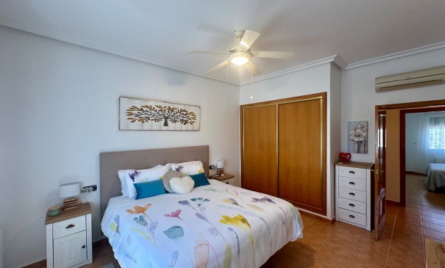 Herverkoop - Country Property -
Catral