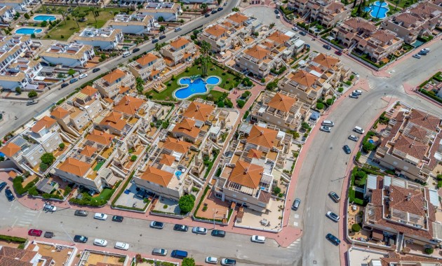 Herverkoop - Bungalow -
Orihuela Costa - Punta Prima