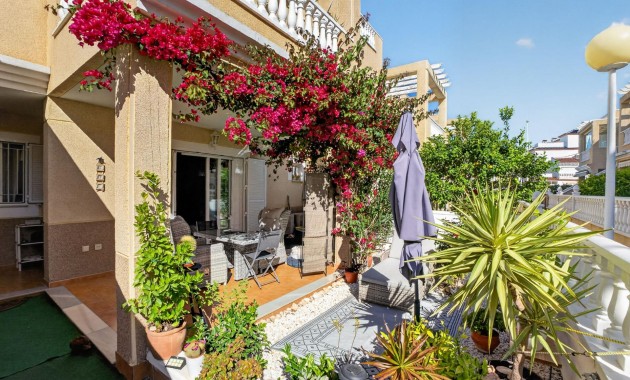Herverkoop - Bungalow -
Orihuela Costa - Punta Prima